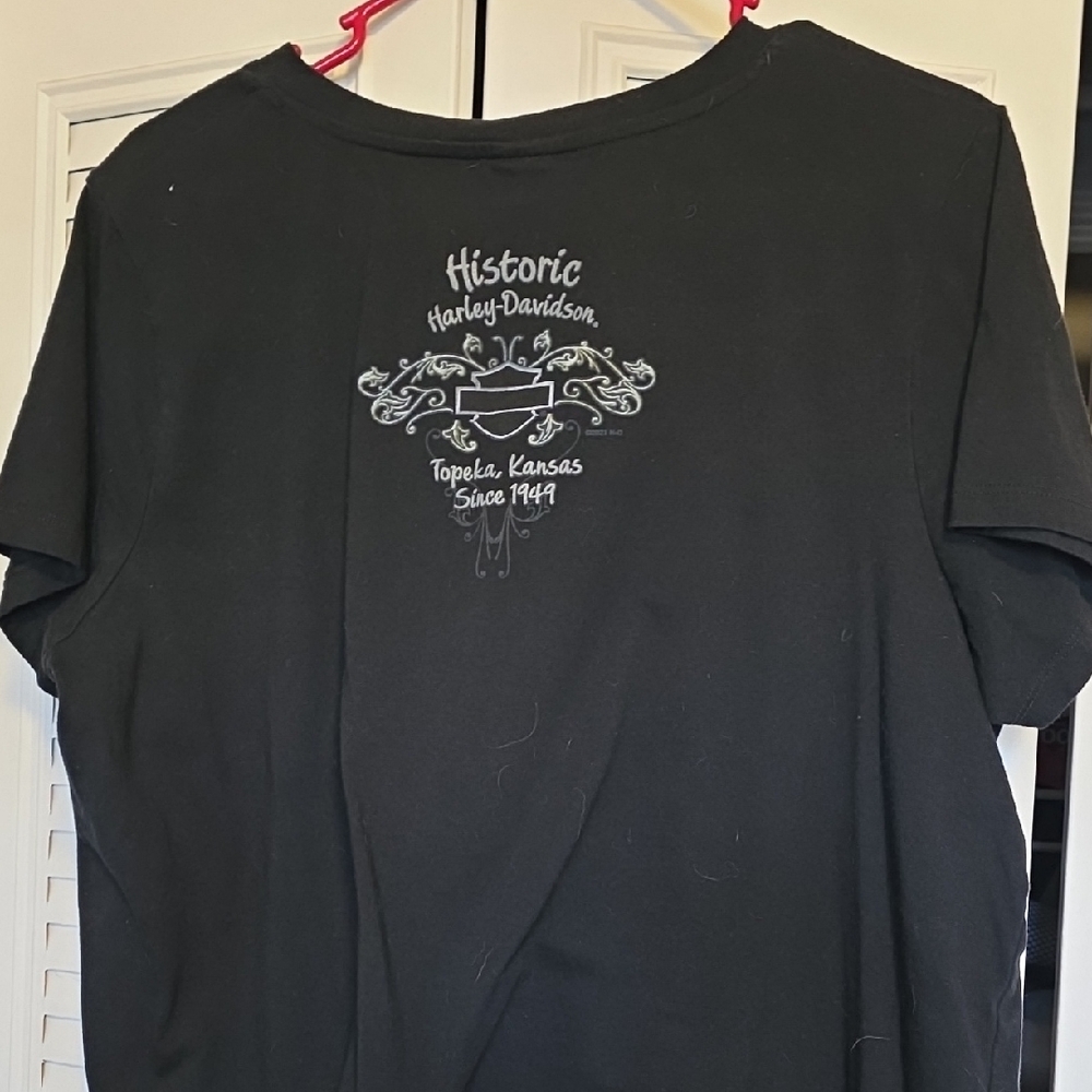 Harley-Davidson Black and White Logo Tee - Picture 2 of 4